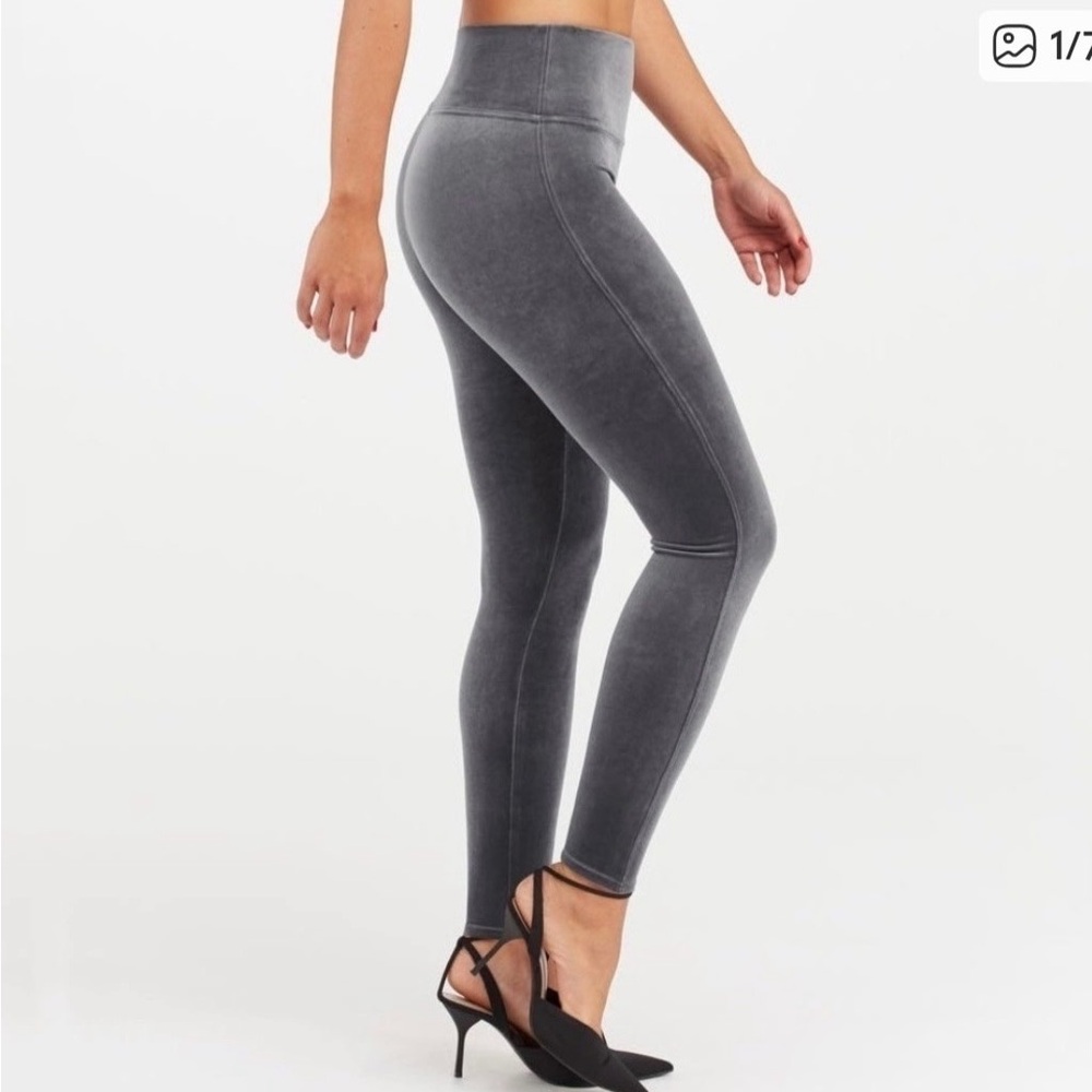 SPANX Navy velvet Leggings with Red Tag and‎ waistband.